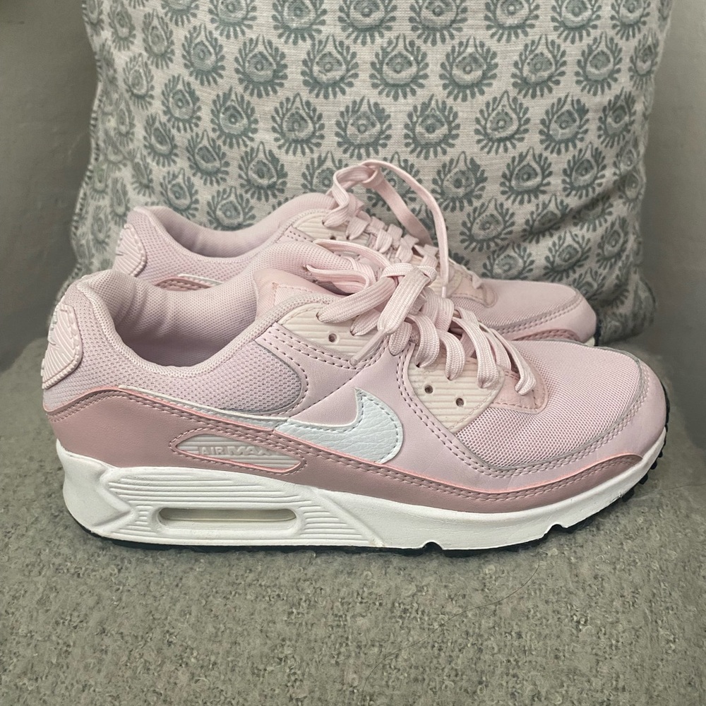 Nike Women's Light Pink and White Sneakers